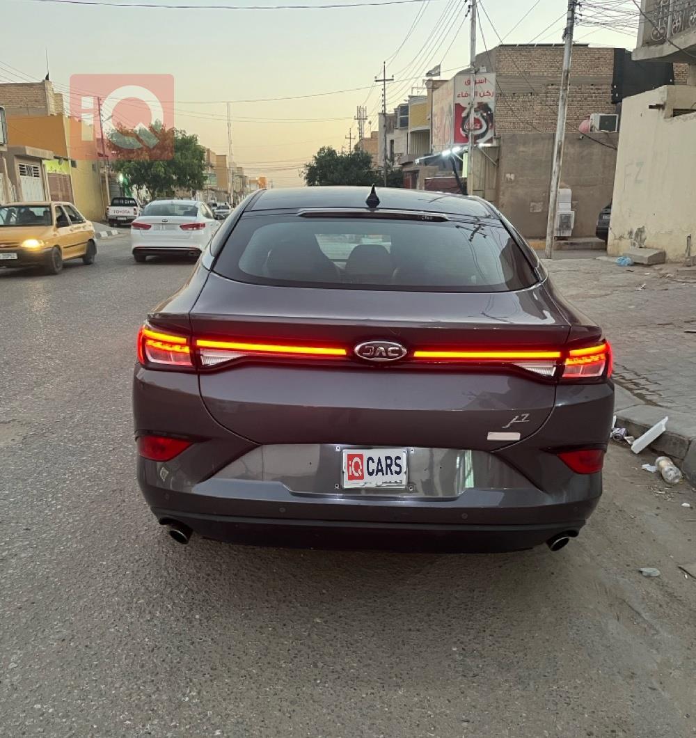 جاك J7